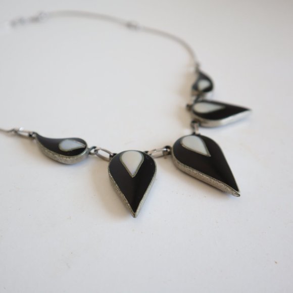 Vintage Enamel and Metal Black and White Necklace - Picture 4 of 11